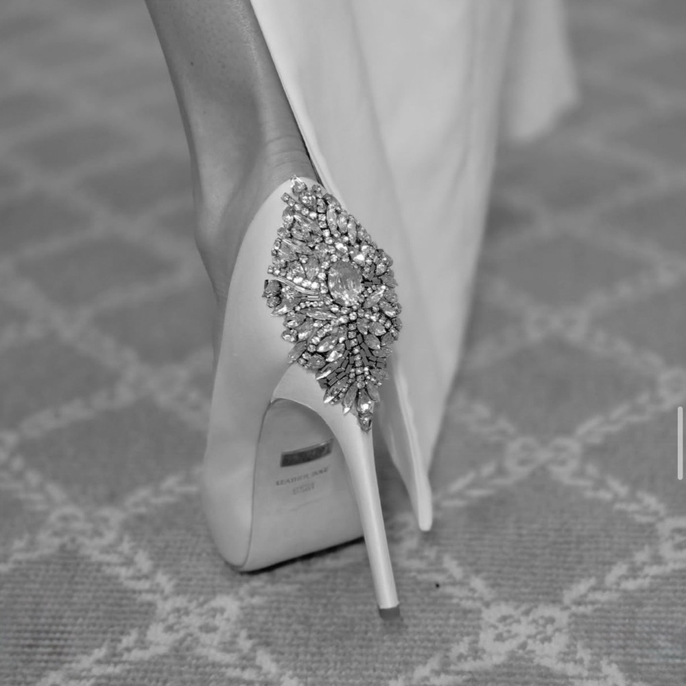KIARA EMBELLISHED PEEP-TOE PUMP WHITE